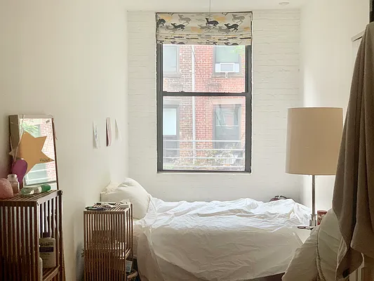 Rented by A P Realty Group NY LTD | media 51