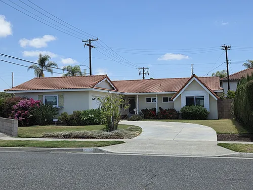 16020 Washburn St Photo 1