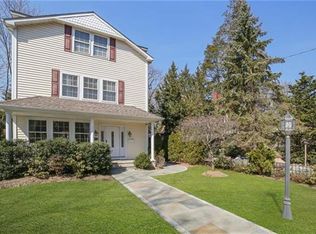3 Holland Pl, Hartsdale, NY 10530