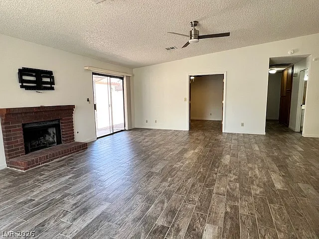 627 Del Prado Dr — Photo 2