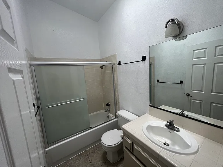 4600 Beechwood St #71 — Photo 11