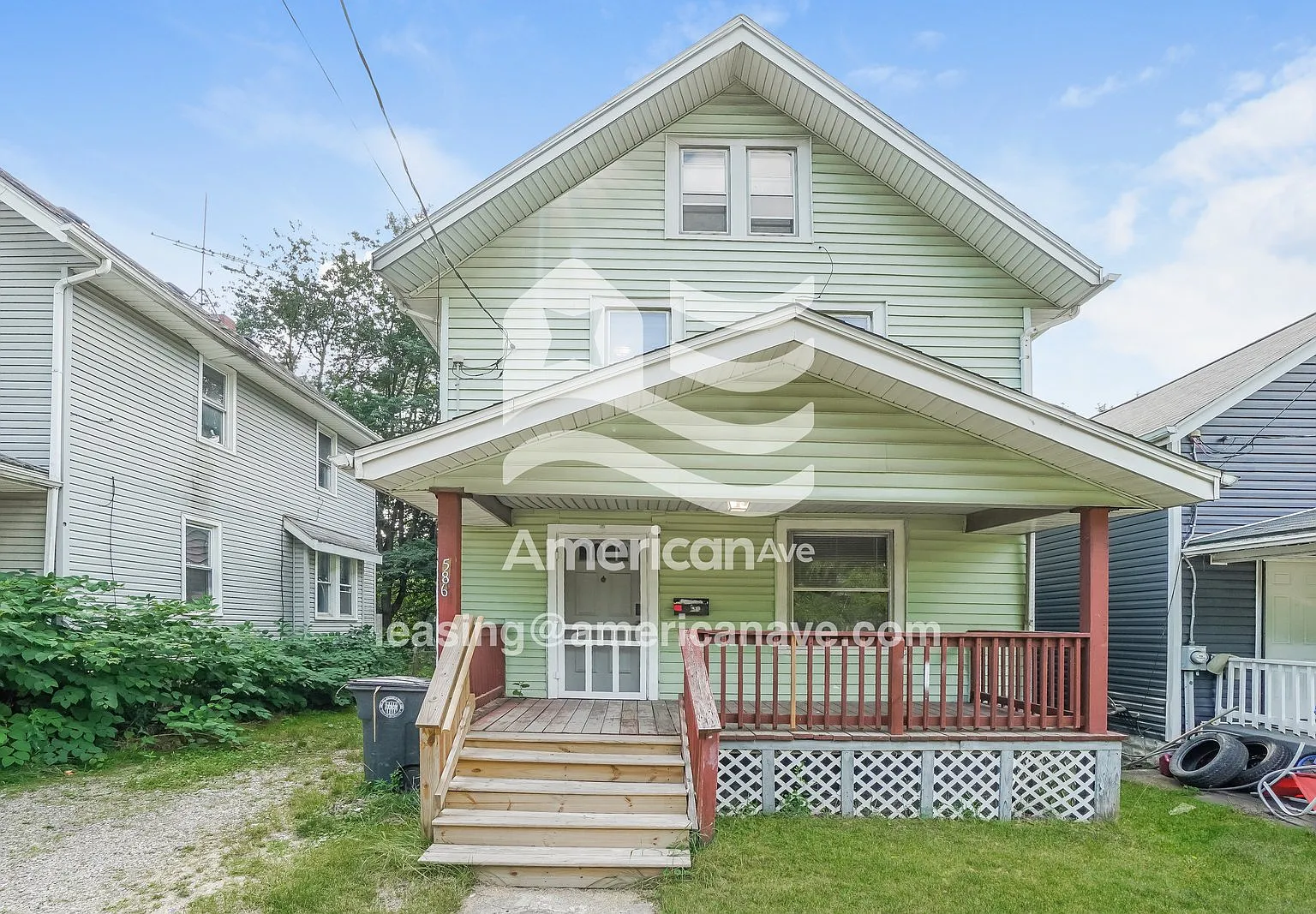 3 bed, 1.0 bath, 1273 sqft, $957 — Photo 1