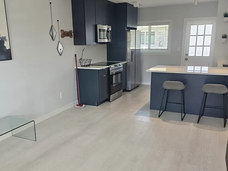 1624 Bertha St #3 — Photo 5