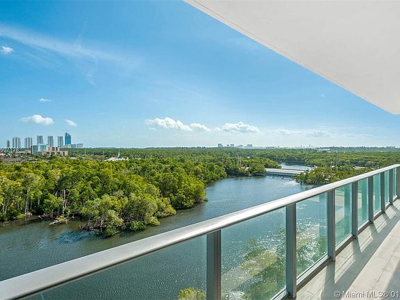 4th image of 16385 Biscayne Blvd Unit 921