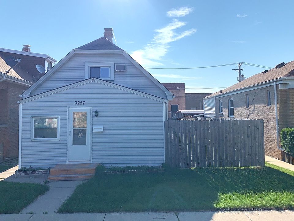 1st image of 3257 N Nagle Ave