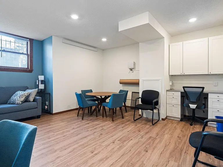 385 Laurel Ave — Photo 16