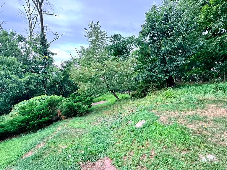 245 Pinetown Rd — Photo 5