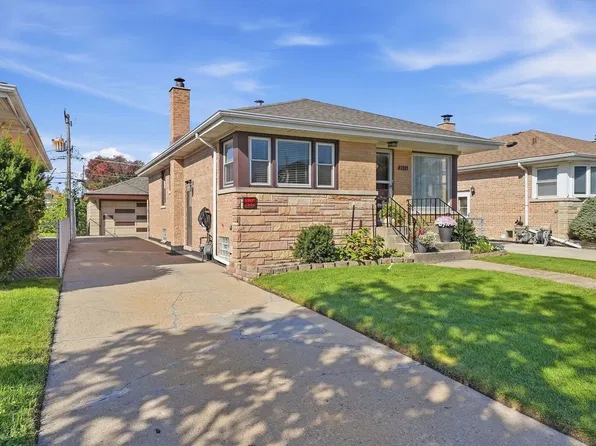 2416 Ernst St, Franklin Park, IL 60131