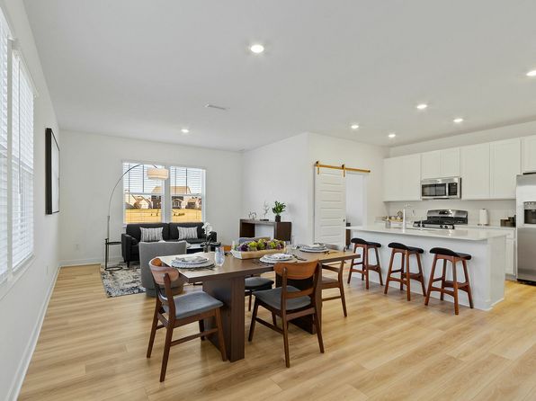 2928 Townsend Dr #2928