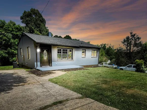 1123 Oakgrove Ave, Martinsville, VA 24112