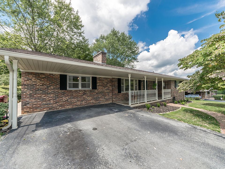1st image of 3903 Brickey Ln