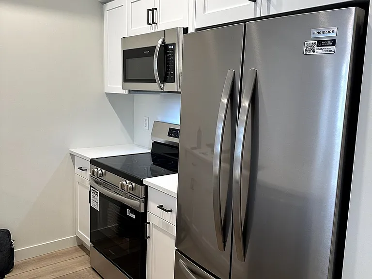 824 Woolwich St #175 — Photo 5