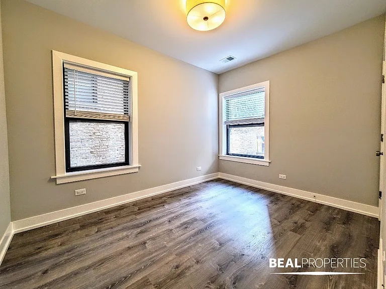 1002 Crain St #1 — Photo 10