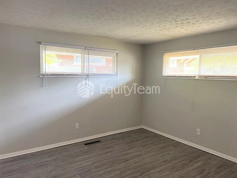 5612 Harshmanville Rd — Photo 41