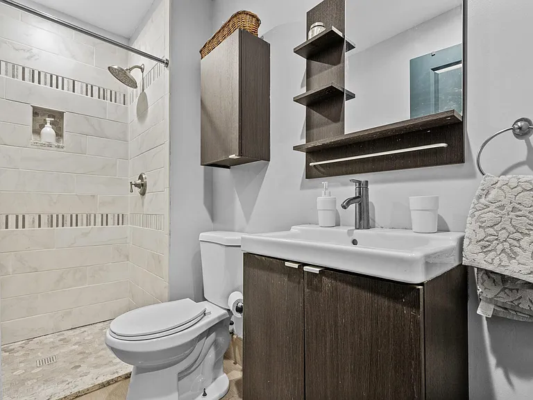 850 Nevin Ave — Photo 32