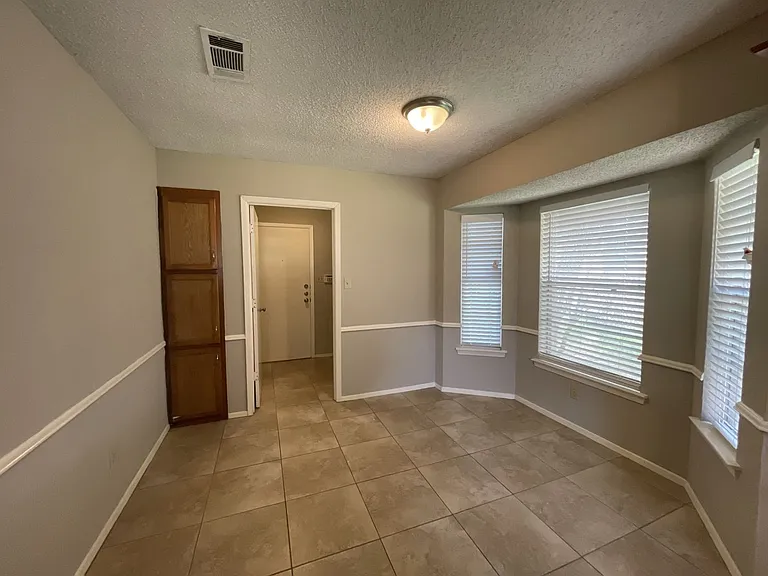 4607 Andalusia Trl — Photo 4