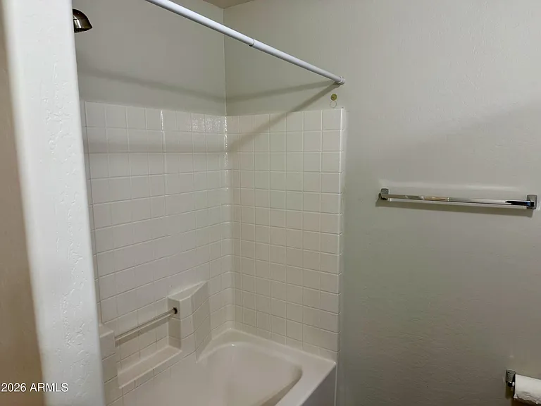 2122 E Cloud Rd — Photo 14