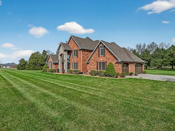 4th image of 2348 S Farm Road 111