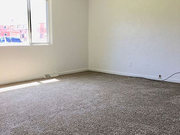 3rd image of 4925 Banbury Ct #14