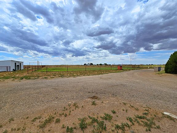 3rd image of 2740 County Road C2000