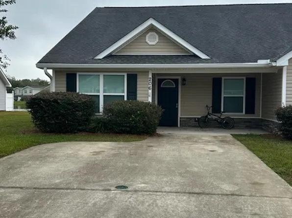 206 Joshua Cir, Brunswick, GA 31525