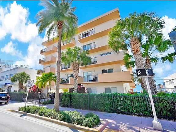2nd image of 1150 Collins Ave APT 404