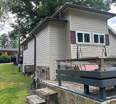 4th image of 5355 Parkway E #133