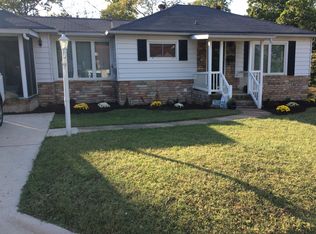 704 N 3rd St, De Soto, MO 63020