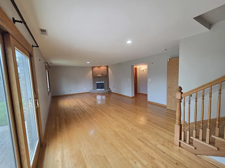 8112 Rutherford Dr — Photo 12