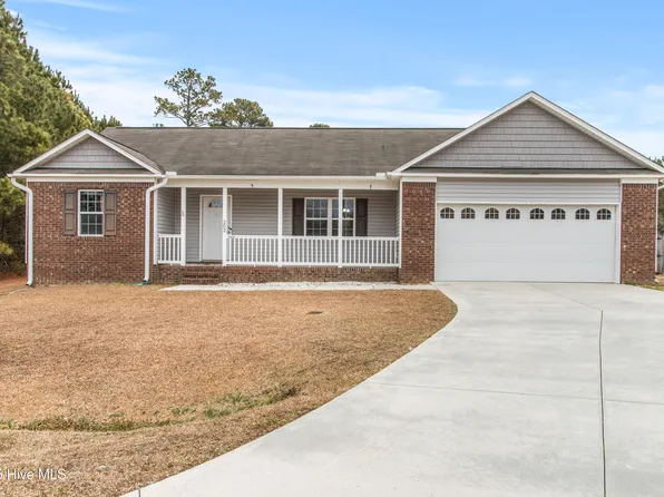 202 Rock Cavern Court, Richlands, NC 28574