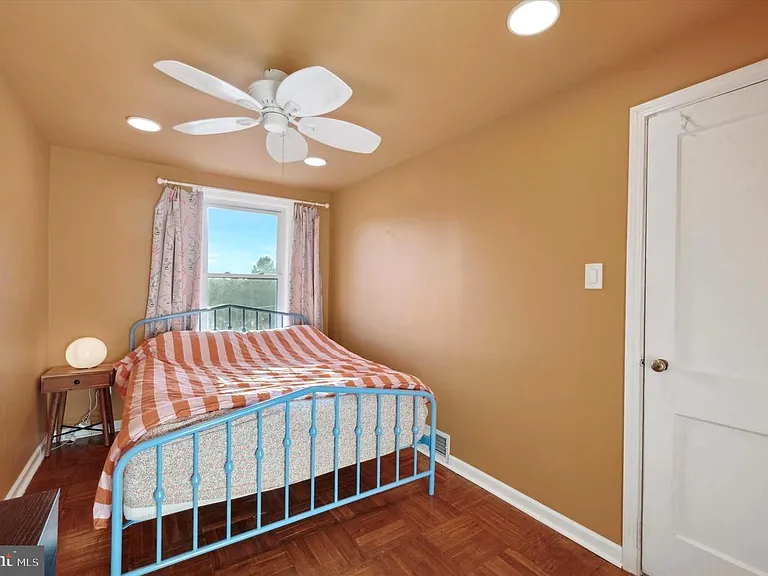 4572 Manayunk Ave — Photo 15
