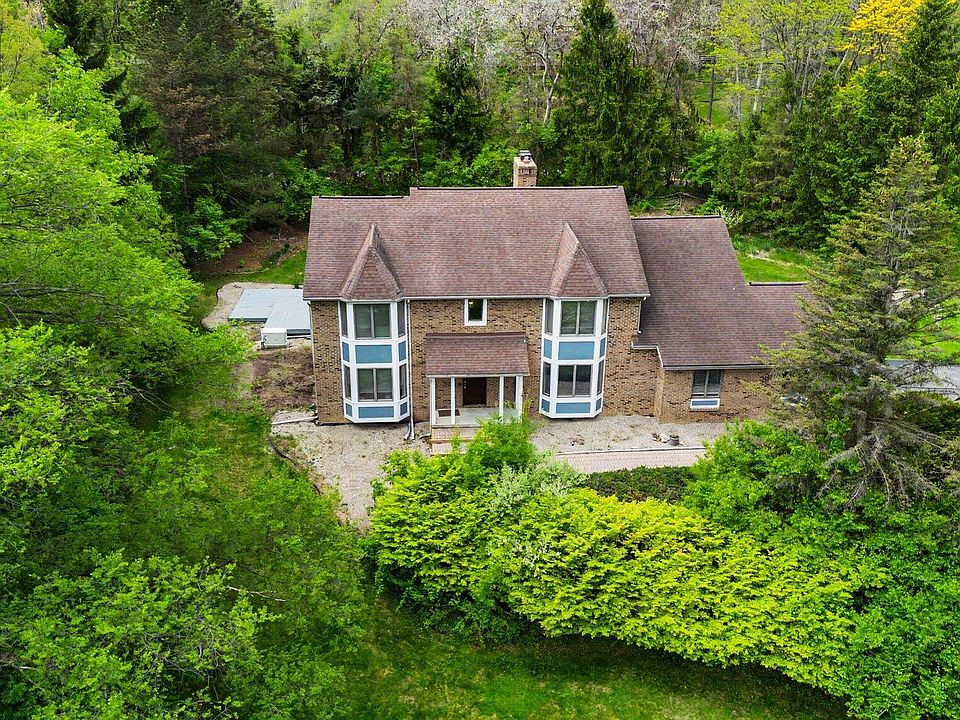1st image of 5026 Arbor Valley Ln