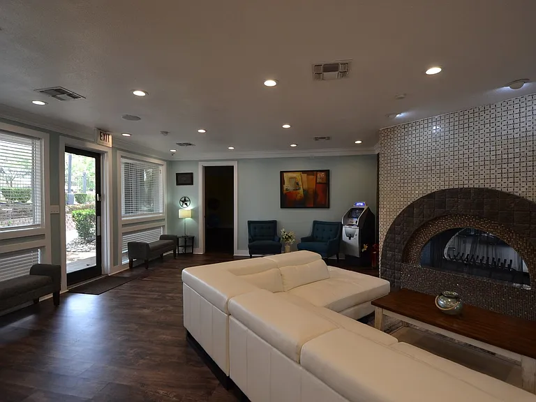935 La Posada Dr #141 — Photo 18