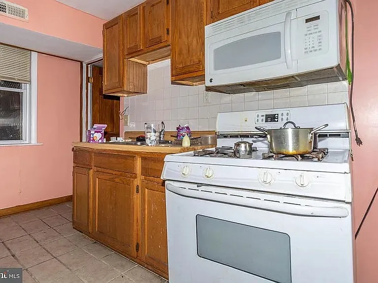 304 Park Ave #2 — Photo 4