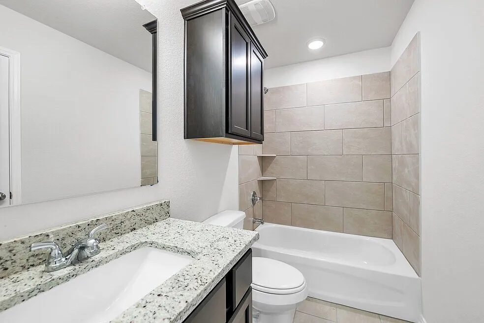 4 bed, 1654 sqft, $2,500 — Photo 4