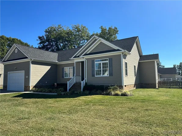 2608 Lee St, Hopewell, VA 23860