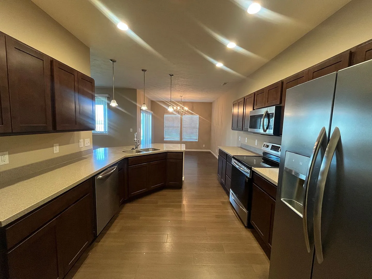 Beautifully Designed 3BR Home in Lafayette High Ceilings & Outdoor Charm — Photo 2