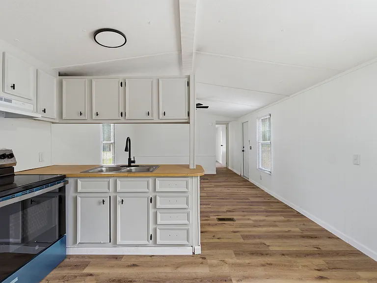 188 Bismarck Dr — Photo 8