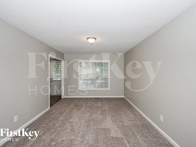 7775 Poppy Dr — Photo 13