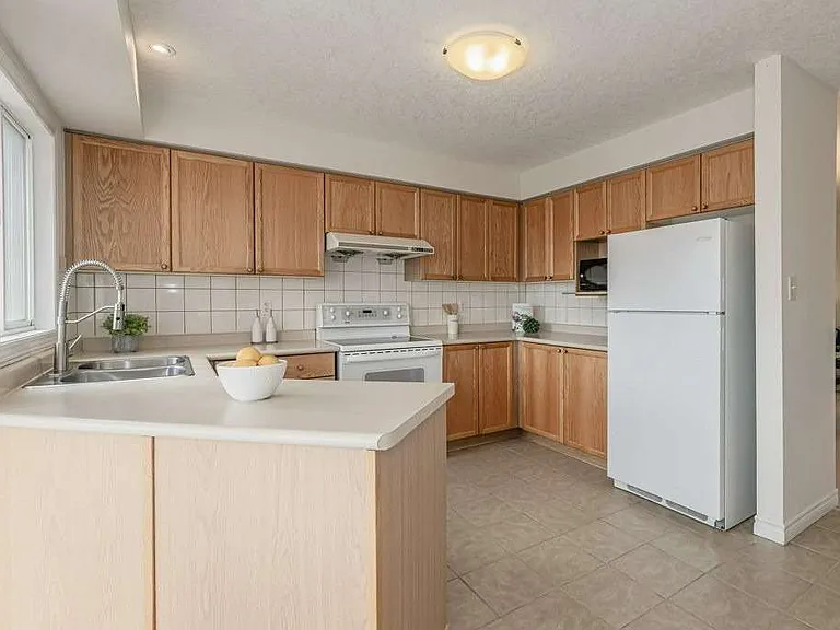 735 Karlsfeld Rd — Photo 6