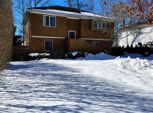 (Undisclosed Address), Hampton Bays, NY 11946