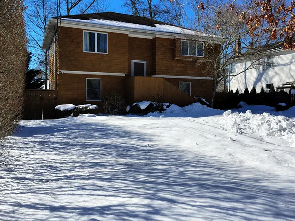 (undisclosed Address), Hampton Bays, NY 11946