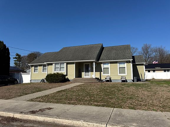 5th image of 4 Sanford Rd