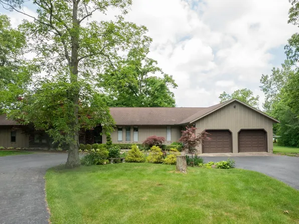 3233 Deer Path Way, Sidney, OH 45365