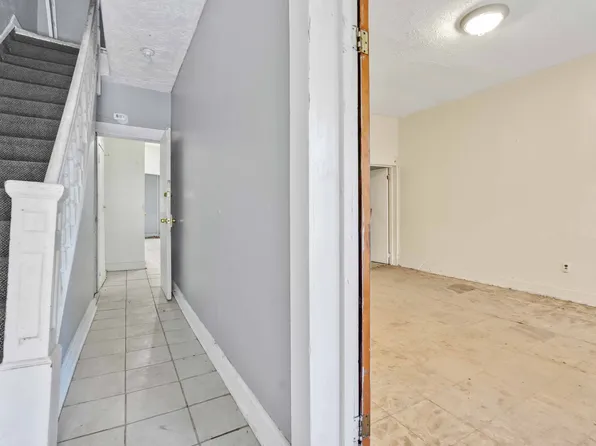 610 Ashford Street image 32 of 32