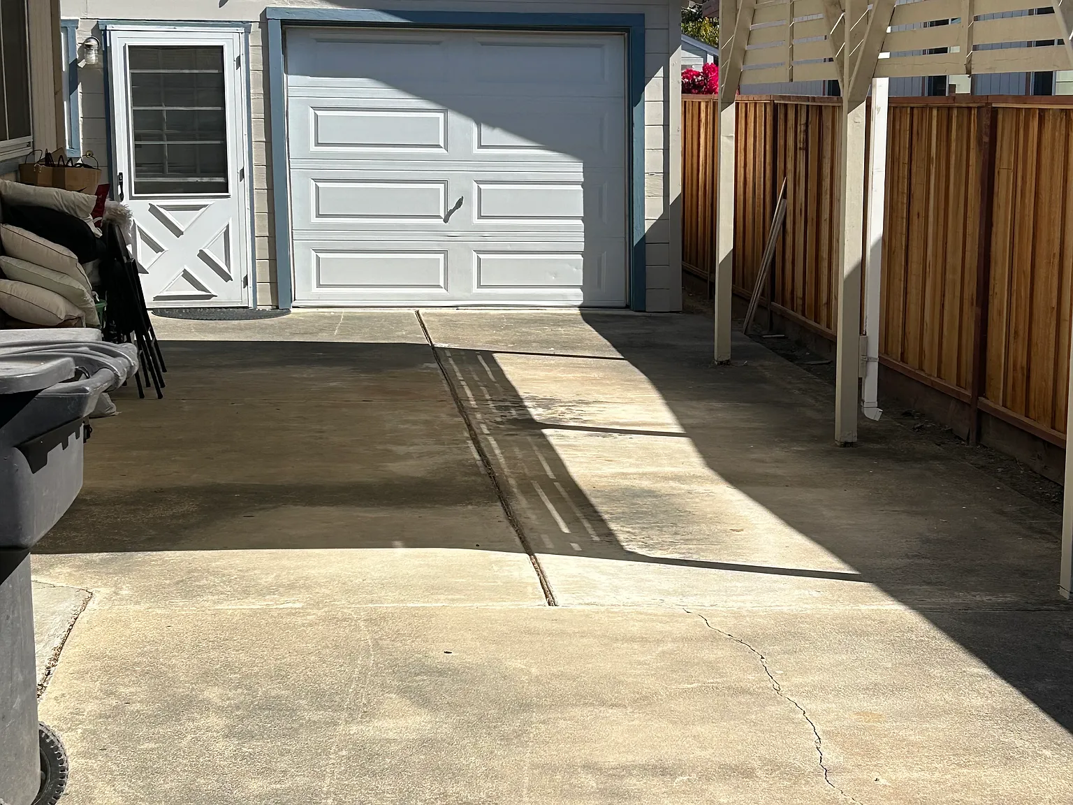 2 bed, 912 sqft, $3,890 — Photo 2