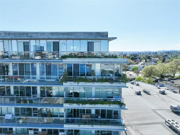160 Wilson St #1116, Victoria, BC V9A 7P9