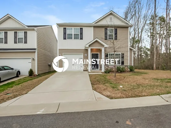 6013 Vista Woods Ln, Charlotte, NC 28215