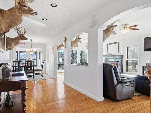 4th image of 3537 Ferncliff Rd