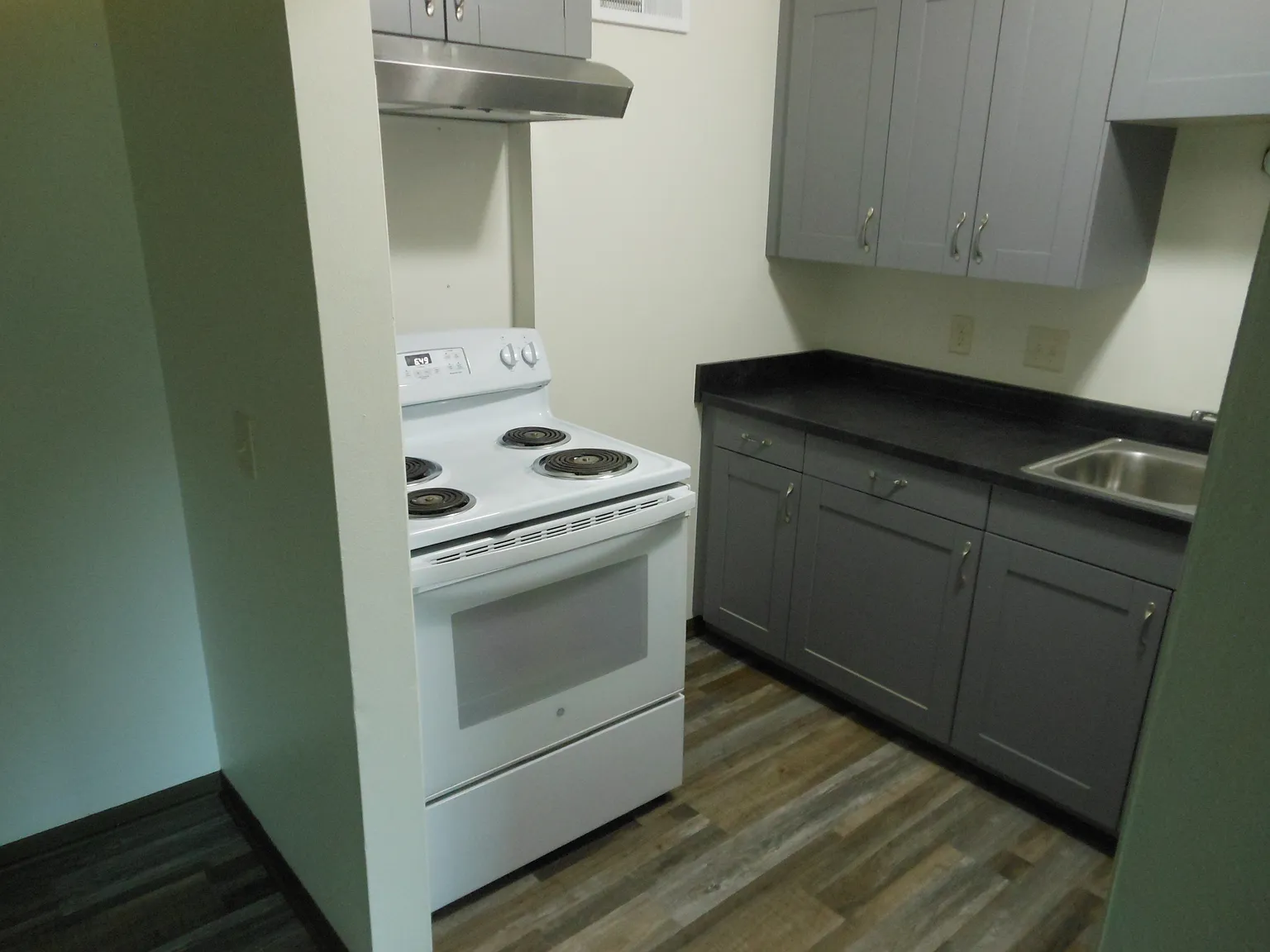 2 bed, 800 sqft, $1,100 — Photo 4
